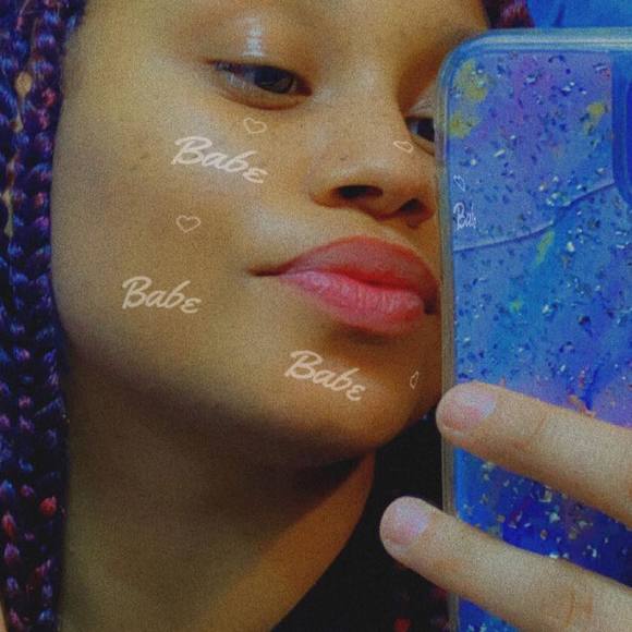 Profile Picture of Shondreya Beitler (@shondreya) on Poshmark