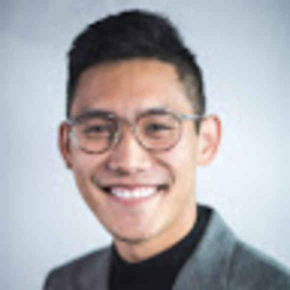 Profile Picture of David Giang (@davidvgiang) on Poshmark