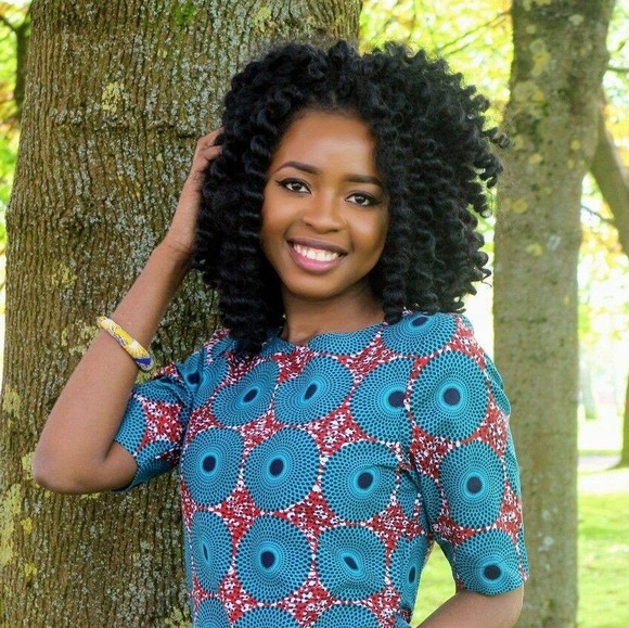 Profile Picture of Cecile Banale (@cecilebanale) on Poshmark