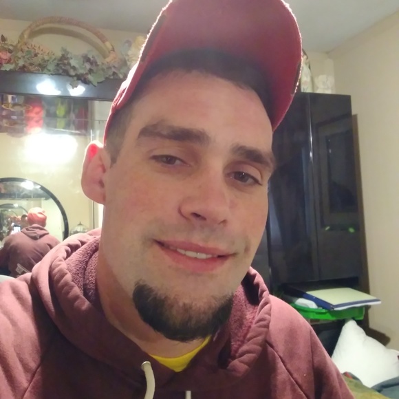 Profile Picture of Steven Nicholson (@stevennichol472) on Poshmark