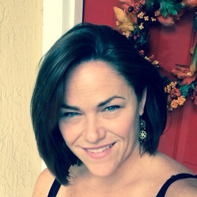 Profile Picture of Julie  Hill (@Wilma7205) on Twitter