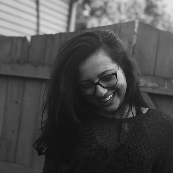 Profile Picture of Gwyneth Matzell (@gwenn977) on Poshmark