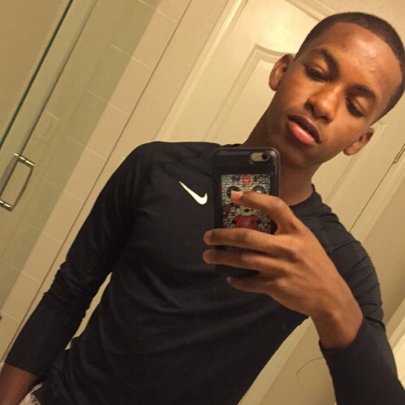 Profile Picture of Andre Stephens (@poppydre12) on Poshmark
