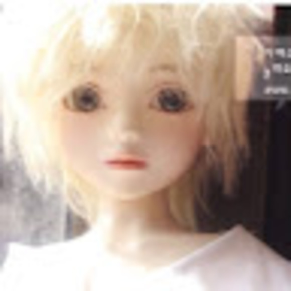 Profile Picture of Lummine Liang (@lummine) on Poshmark