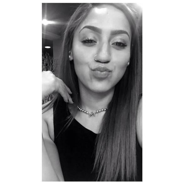 Profile Picture of Marjorie Gonzalez (@marjoriegee) on Poshmark