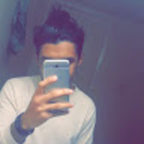Profile Picture of Joshua Quintanilla (@joshuaquintanil) on Poshmark