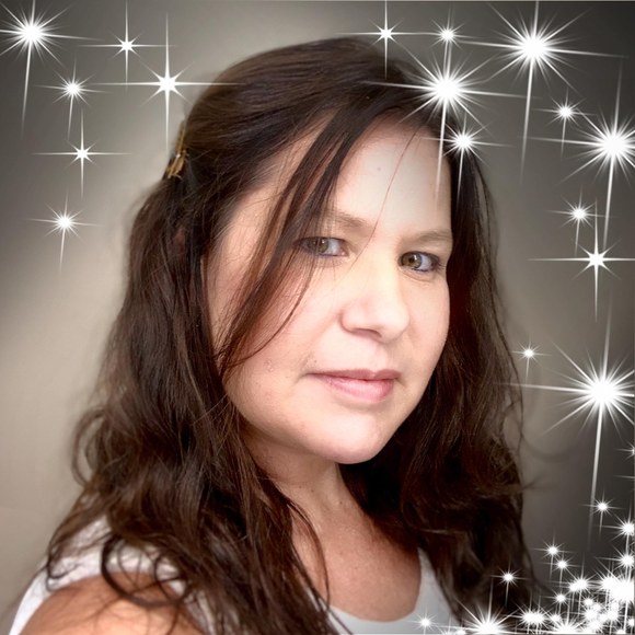 Profile Picture of Luciana Brinegar (@lukamanz) on Poshmark