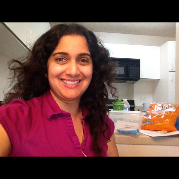 Profile Picture of Anitha Beberg (@formoonbeam) on Poshmark
