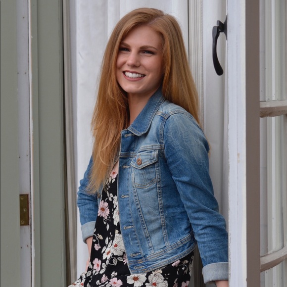 Profile Picture of Melissa Stoakley (@stoaks16) on Poshmark