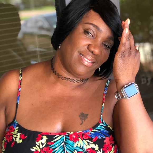 Profile Picture of Cynthia Terrell (@cterrell1965) on Poshmark