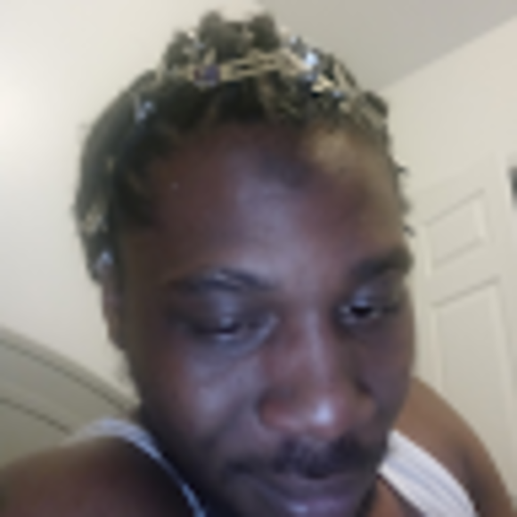 Profile Picture of Lamar Quinn (@lamarquinn641) on Poshmark