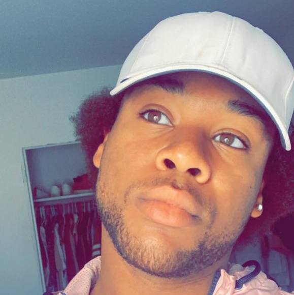 Profile Picture of Erwin Sanders (@ericdevvie) on Poshmark