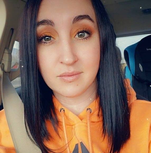 Profile Picture of Dayna Grant (@dayna246) on Poshmark