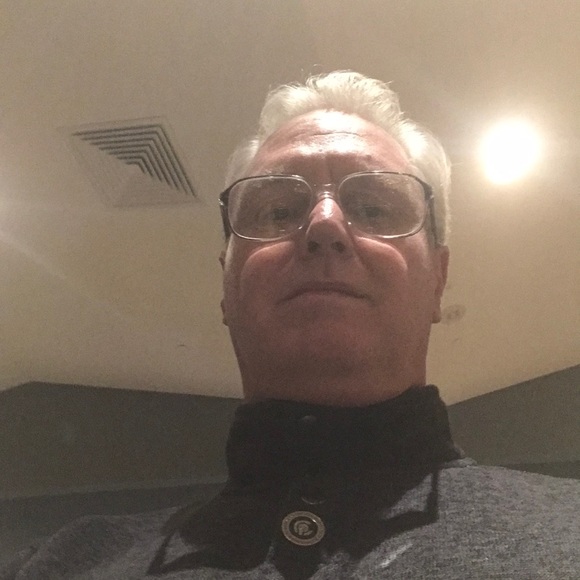 Profile Picture of John Camozzi (@johncamozzi) on Poshmark