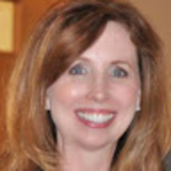 Profile Picture of Wendy Akeson (@wendyakeson) on Poshmark