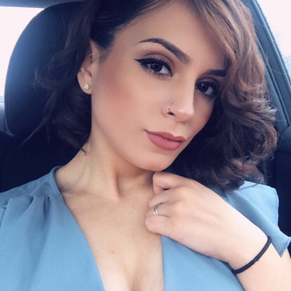 Profile Picture of Sol Gonzalez (@gonzalezsr24) on Poshmark