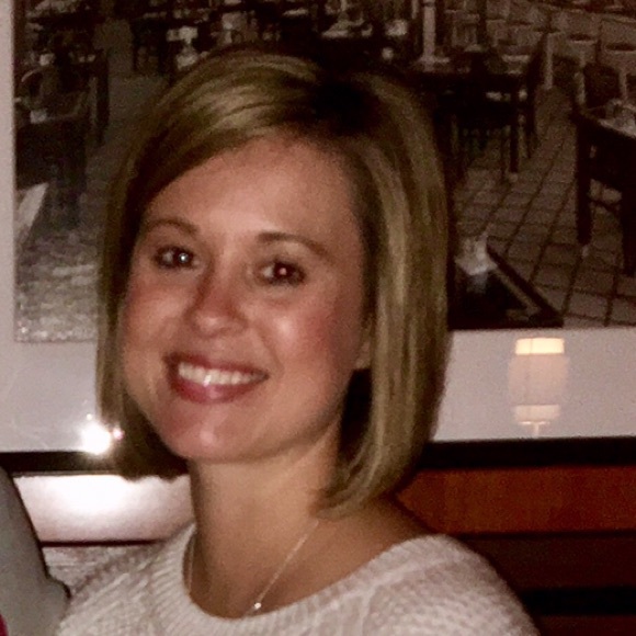 Kendall Burgess - Poshmark Profile Picture of Kendall Burgess (@kburgess03) on Poshmark