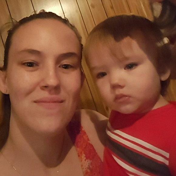 Profile Picture of Larissa Achord (@larissa_25) on Poshmark