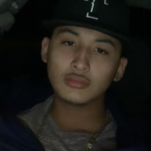 Profile Picture of Alejandro Esquivel (@alejandroesq973) on Poshmark