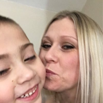 Profile Picture of Julie Nyberg (@JulieNyberg3) on Twitter