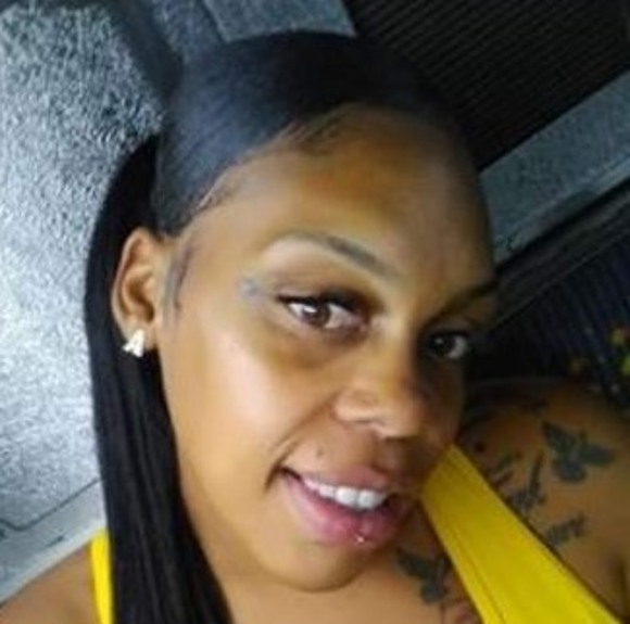 Profile Picture of Amber Dysart (@amberdysart) on Poshmark