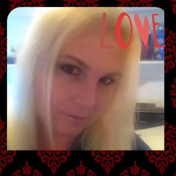 Profile Picture of Chris Jacobson (@chrissey01) on Poshmark