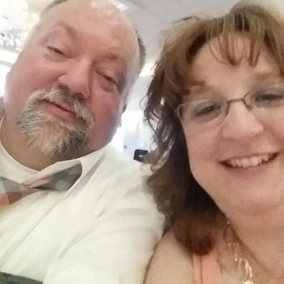 Profile Picture of Lisa Perreault (@lsprrlt) on Poshmark