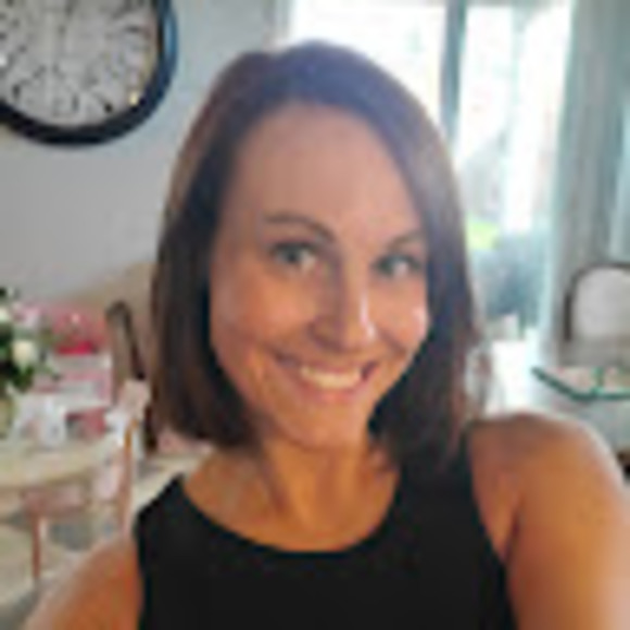 Profile Picture of Natasha Timpani (@ntimpani) on Poshmark