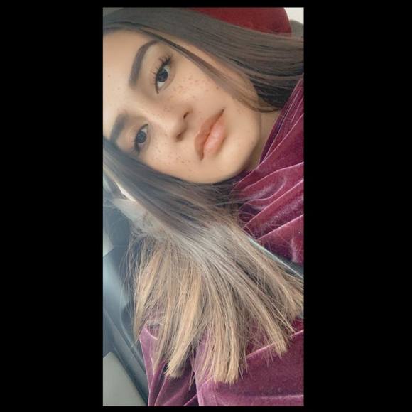 Profile Picture of Brandy Ayala (@brandyaaa) on Poshmark