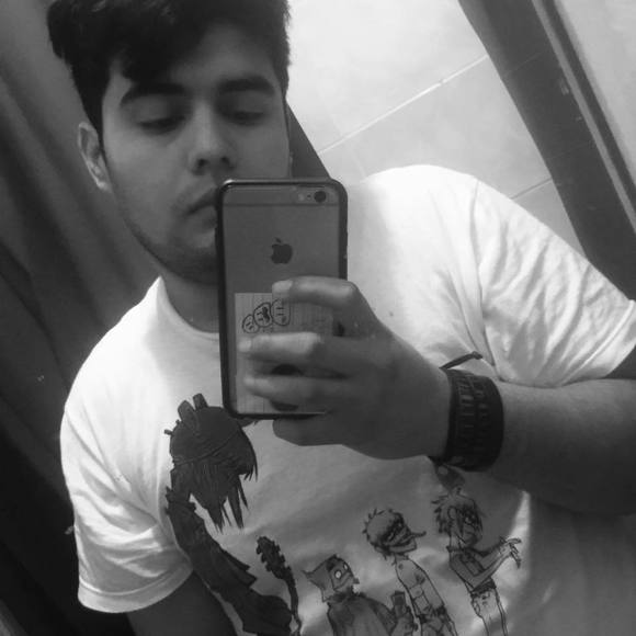 Profile Picture of Mario Zelaya (@marioso_111) on Poshmark