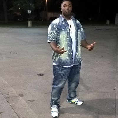 Profile Picture of Reggie Davis (@RealTrillCosby) on Twitter