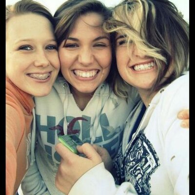 Profile Picture of Rachel Leach (@RLeach91) on Twitter