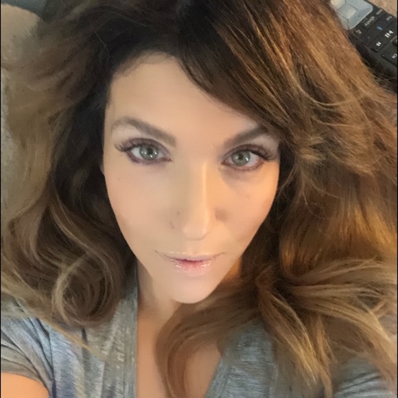 Profile Picture of Maryann Herbele (@mherbele71) on Poshmark