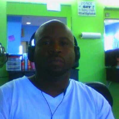 Profile Picture of Larry Williams (@kron2271) on Twitter