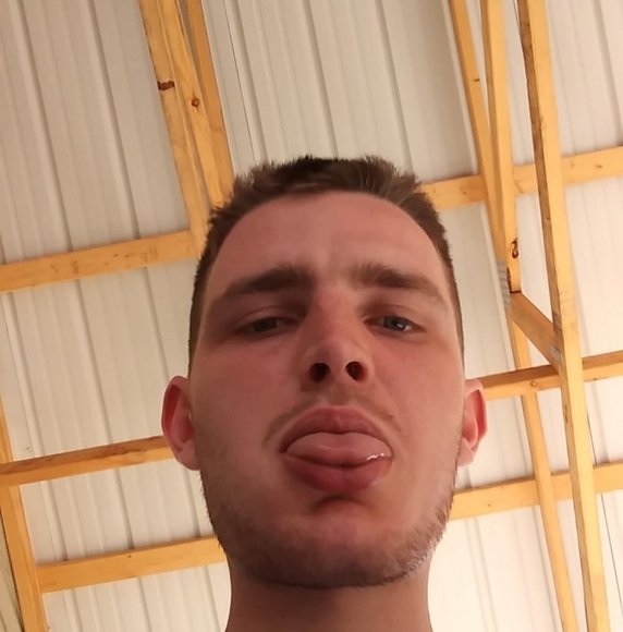 Profile Picture of Kenneth Mullins (@kentuckyfan_12) on Poshmark