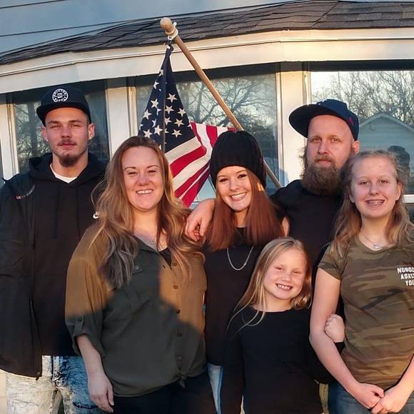 Profile Picture of Christina Hubble (@ethridge123) on Poshmark