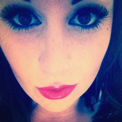 Profile Picture of Jessica Holdsworth (@smil3yJess) on Twitter