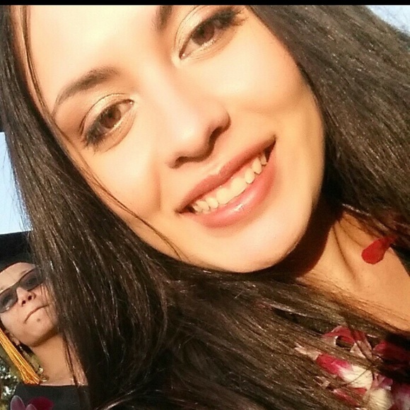 Profile Picture of Cassandra Ochoa (@gochoa951837) on Poshmark