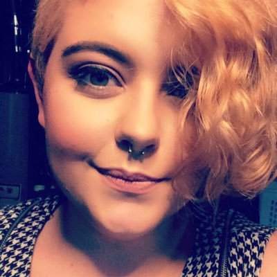 Profile Picture of Cassi Wright (@badwolf110) on Twitter