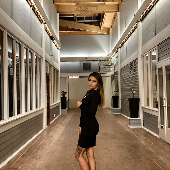 Profile Picture of Marshall renee Castillon (@renee_castillon) on Poshmark