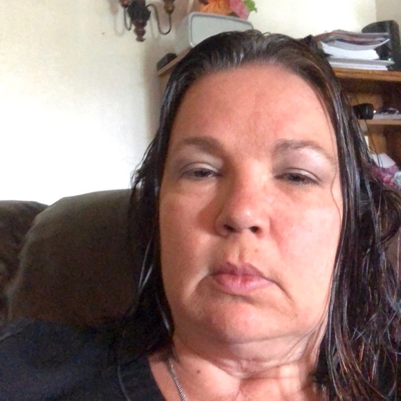 Profile Picture of Cathy Phelps (@thumper1972) on Poshmark