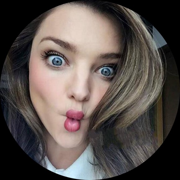 Profile Picture of Eily Sherran (@eilysherran) on Poshmark