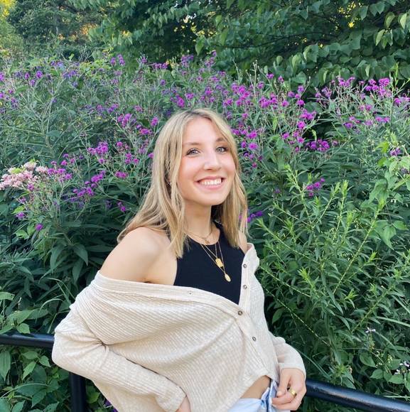 Profile Picture of Iris Campbell (@ircamp) on Poshmark