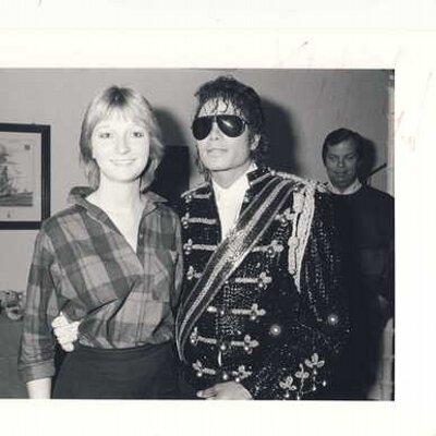 Profile Picture of Lisa Davies (@LDPromos) on Twitter