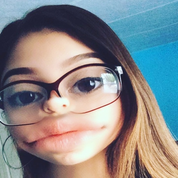 Profile Picture of Brianna Manriquez (@briannam101) on Poshmark