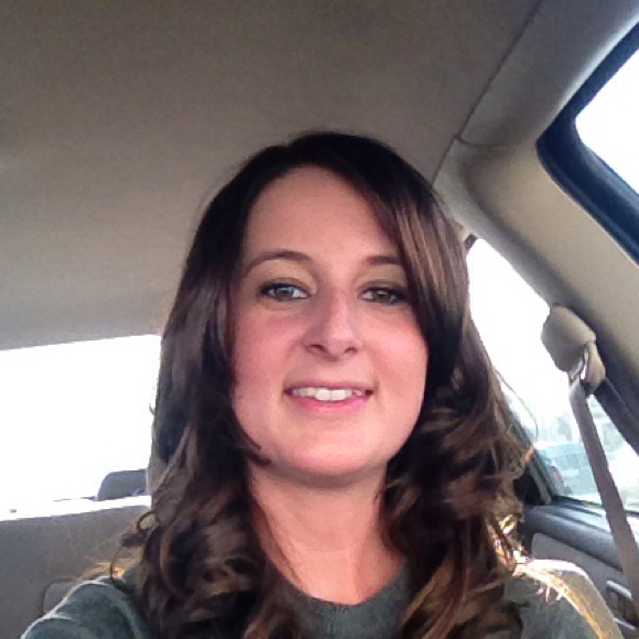Profile Picture of Kim Keene (@kym213) on Poshmark