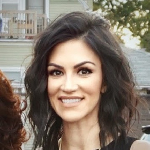 Profile Picture of Stephanie Yousefzadeh (@syousefz) on Poshmark