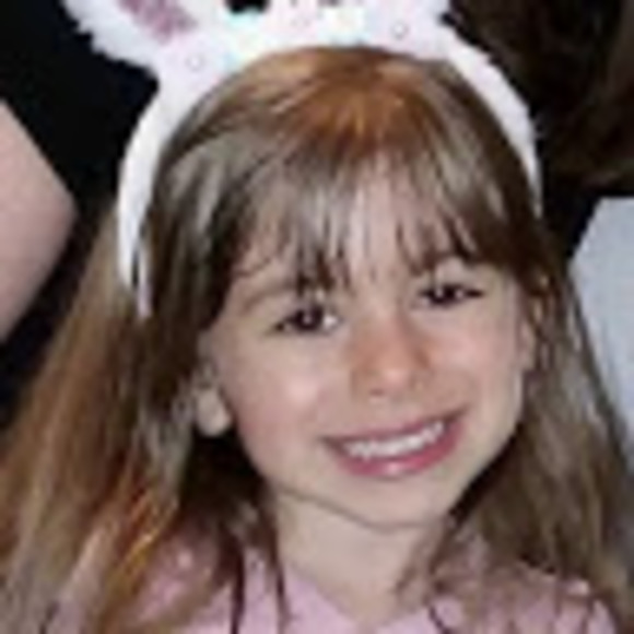 Profile Picture of Flavya Baisuck (@fbaisuck) on Poshmark