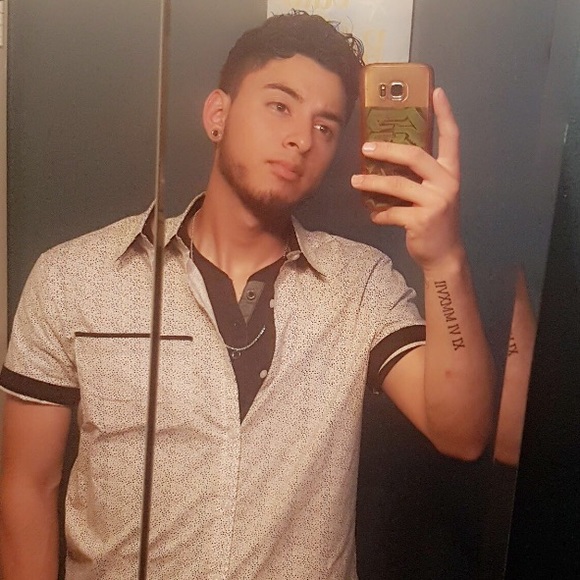 Profile Picture of Andres Gutierrez (@97andres) on Poshmark