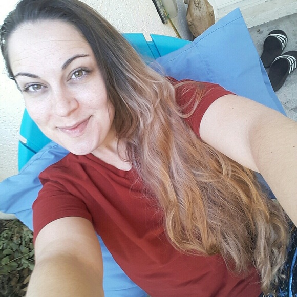 Profile Picture of Heather Coker (@lexivalentina) on Poshmark